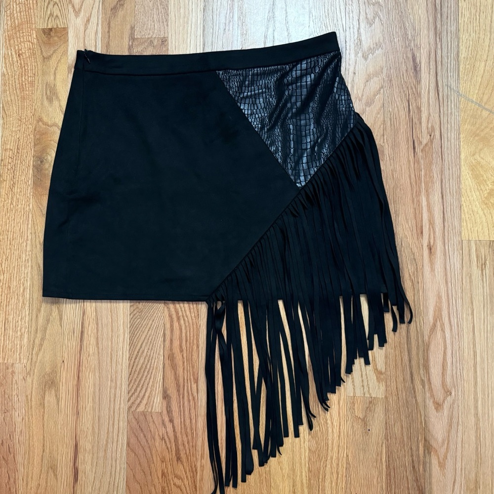 NWOT Womens Black Western Music Festival Fringe Skirt Goth Boho Short Skirt XL